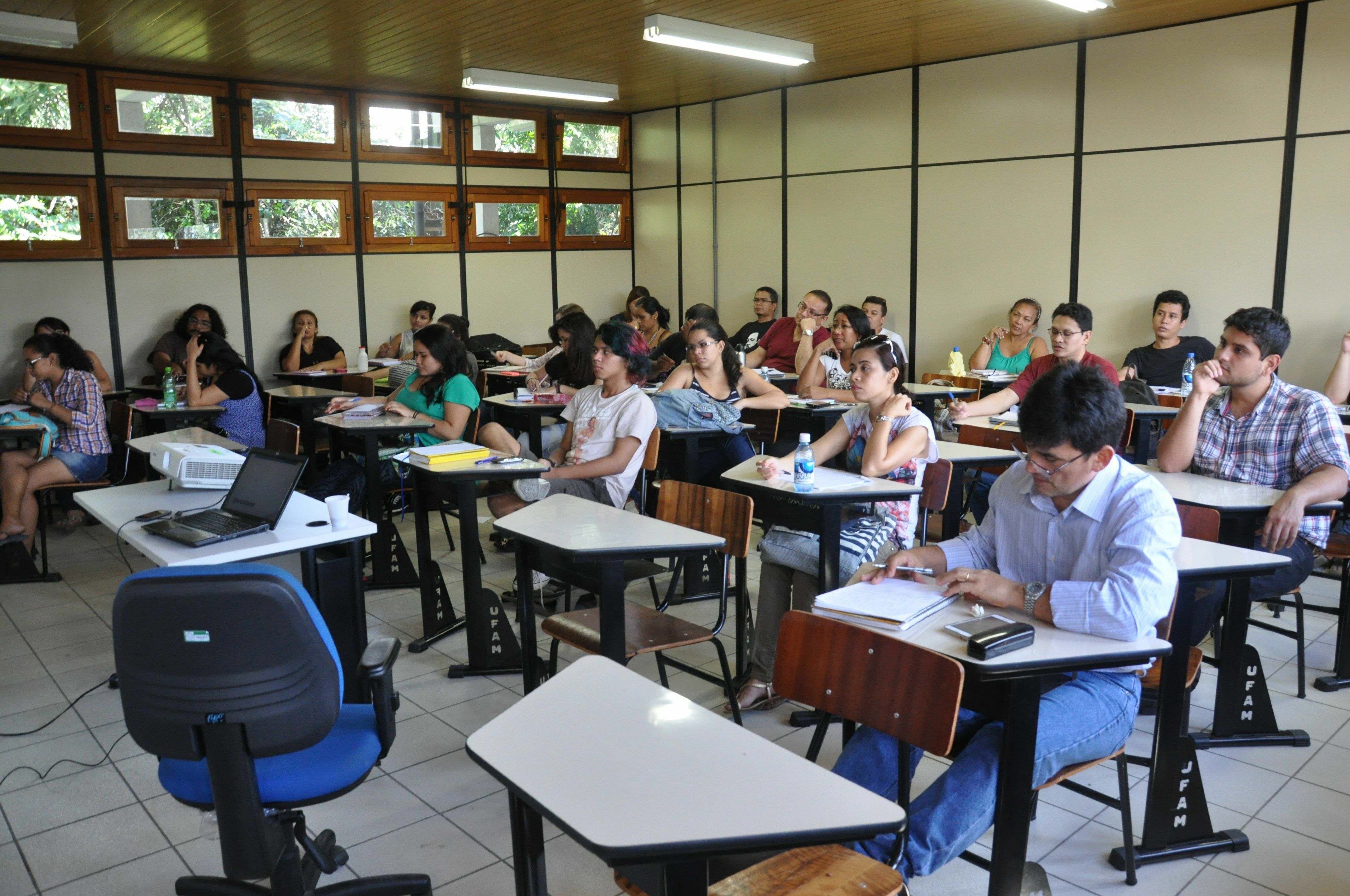 Pessoas de diversas áreas compareceram ao minicurso